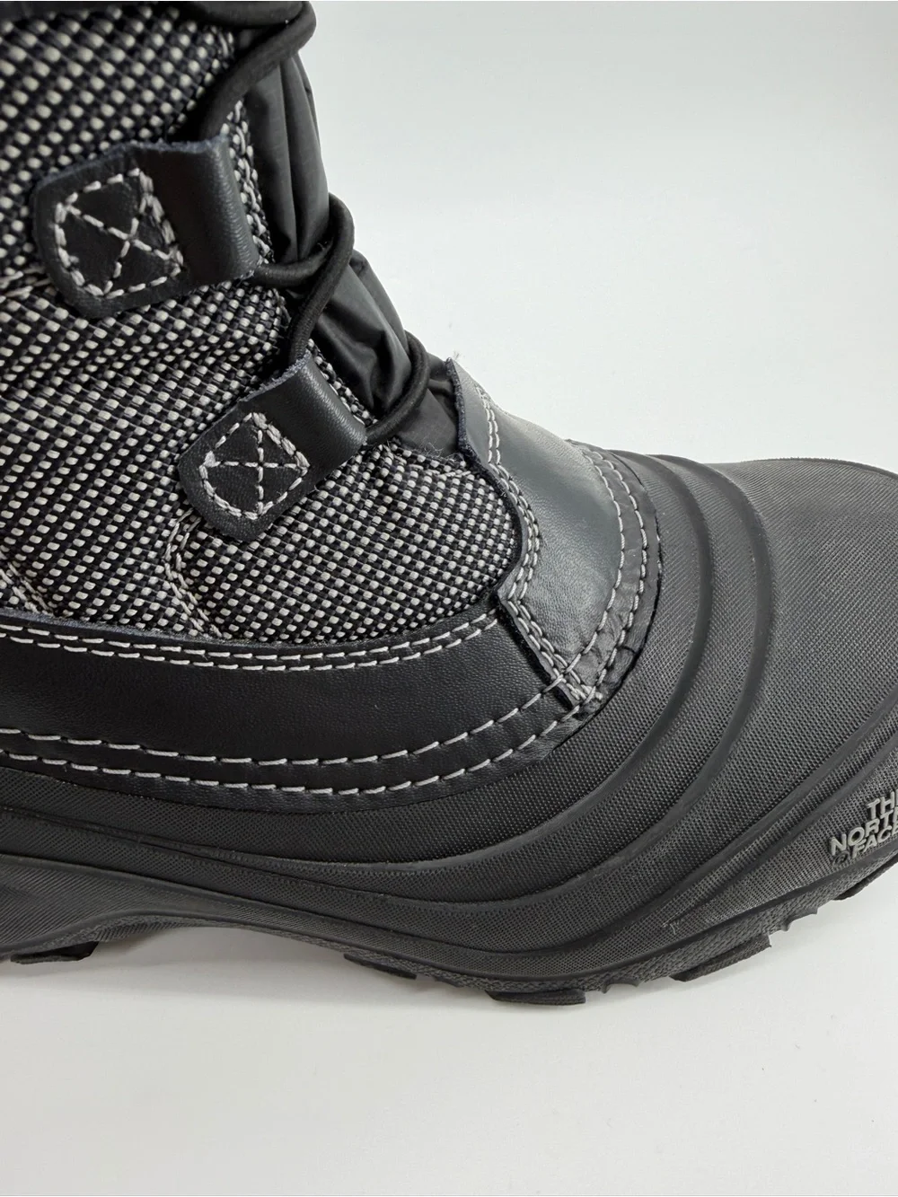 The North Face Alpenglow IV Waterproof Black Winter Snow Boots Ski Gorpcore Sz6